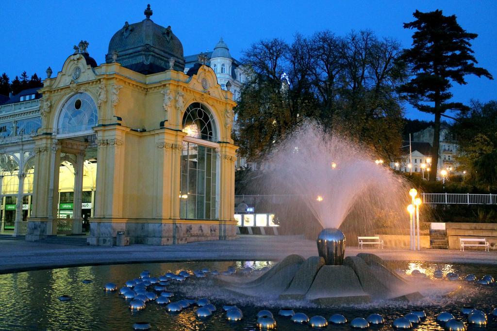 Pension A Restaurace Filip II Mariánské Lázně Eksteriør bilde
